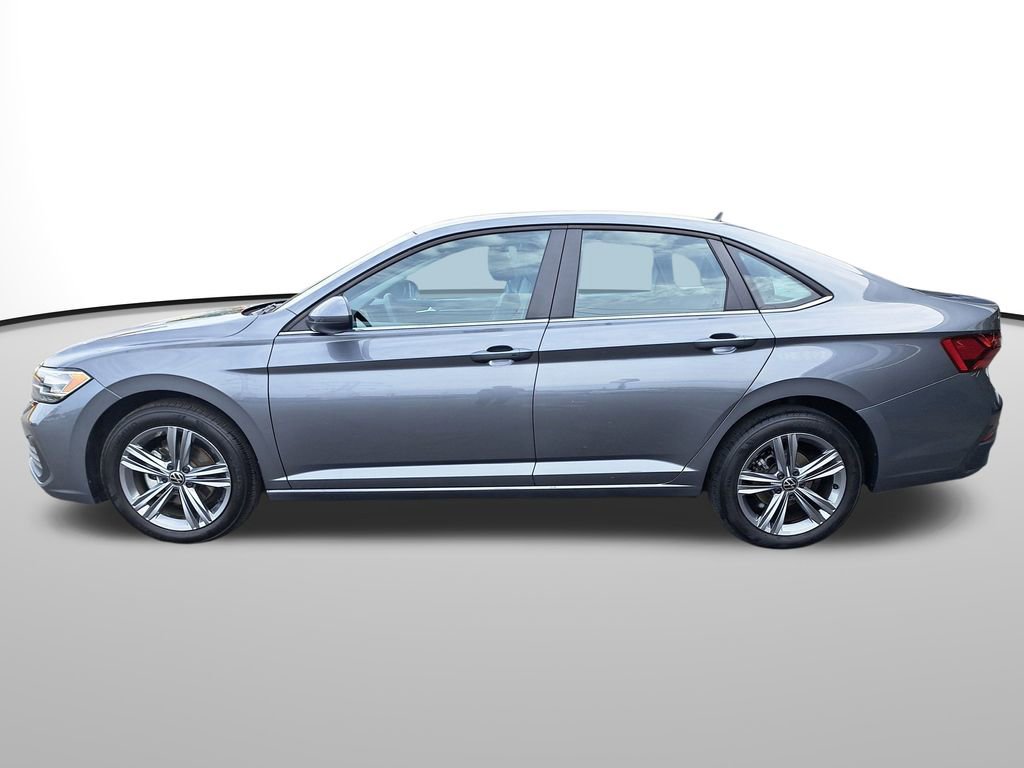 Used 2024 Volkswagen Jetta SE image 9