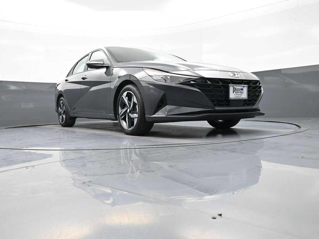 Certified 2023 Hyundai Elantra SEL w/ Convenience Package image 27