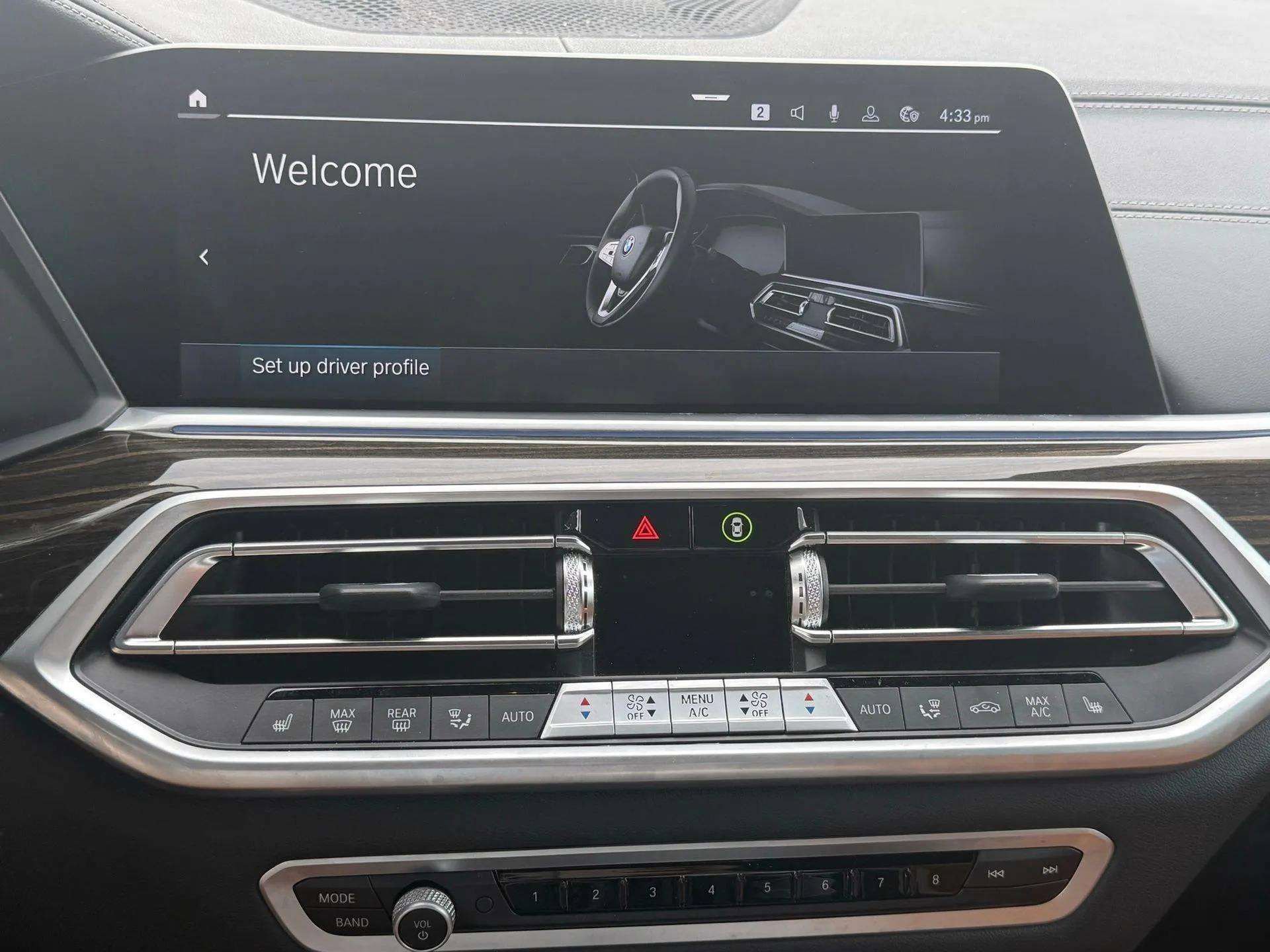 Used 2023 BMW X5 xDrive45e w/ Parking Assistance Package image 33