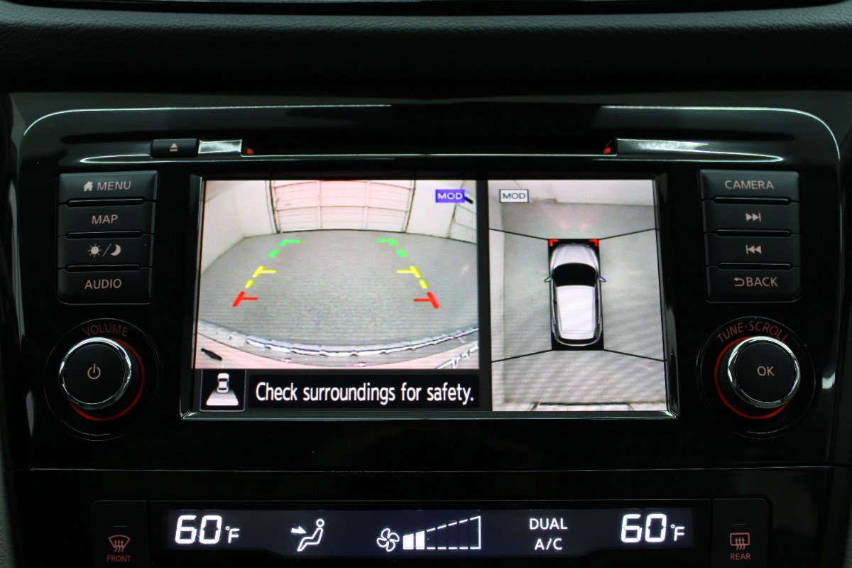 Used 2020 Nissan Rogue Sport SL FWD image 13