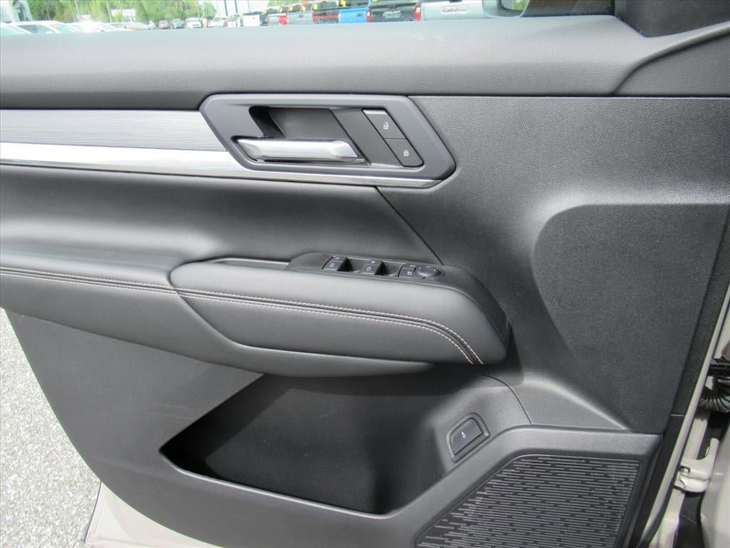 Used 2025 GMC Terrain Elevation w/ Elevation Premium Package AWD/4WD image 19