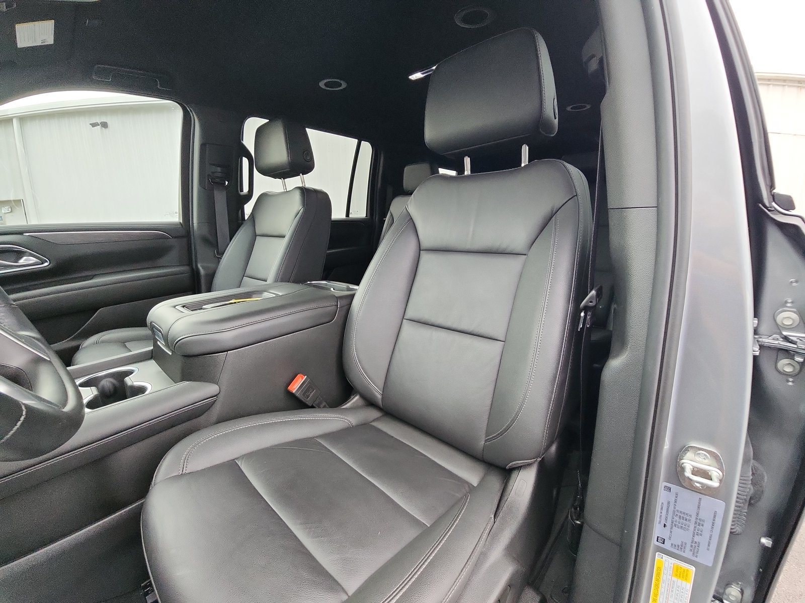 Used 2024 Chevrolet Suburban LT w/ Luxury Package AWD/4WD image 21