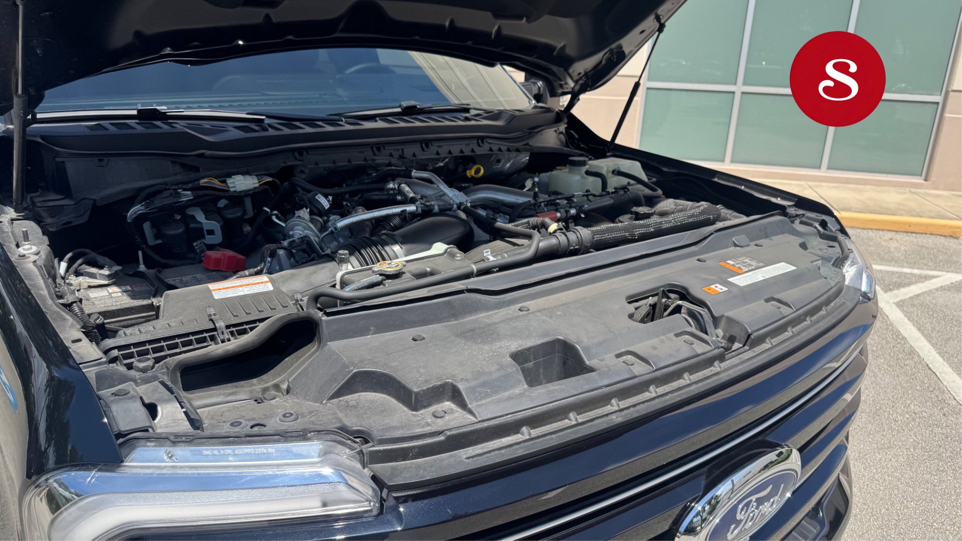 Used 2025 Ford F250 Platinum AWD/4WD image 6