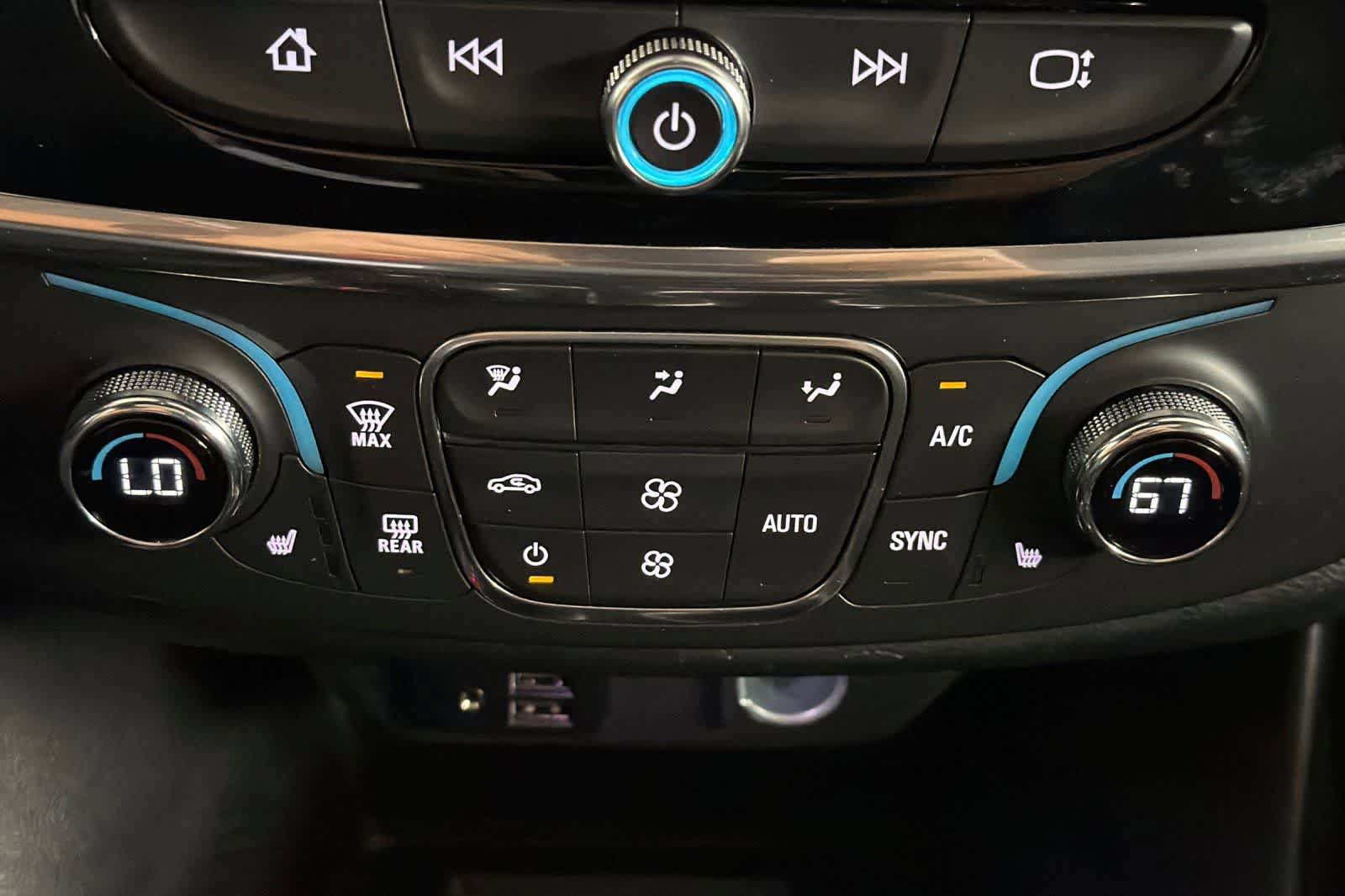 Used 2023 Chevrolet Traverse RS AWD/4WD image 21