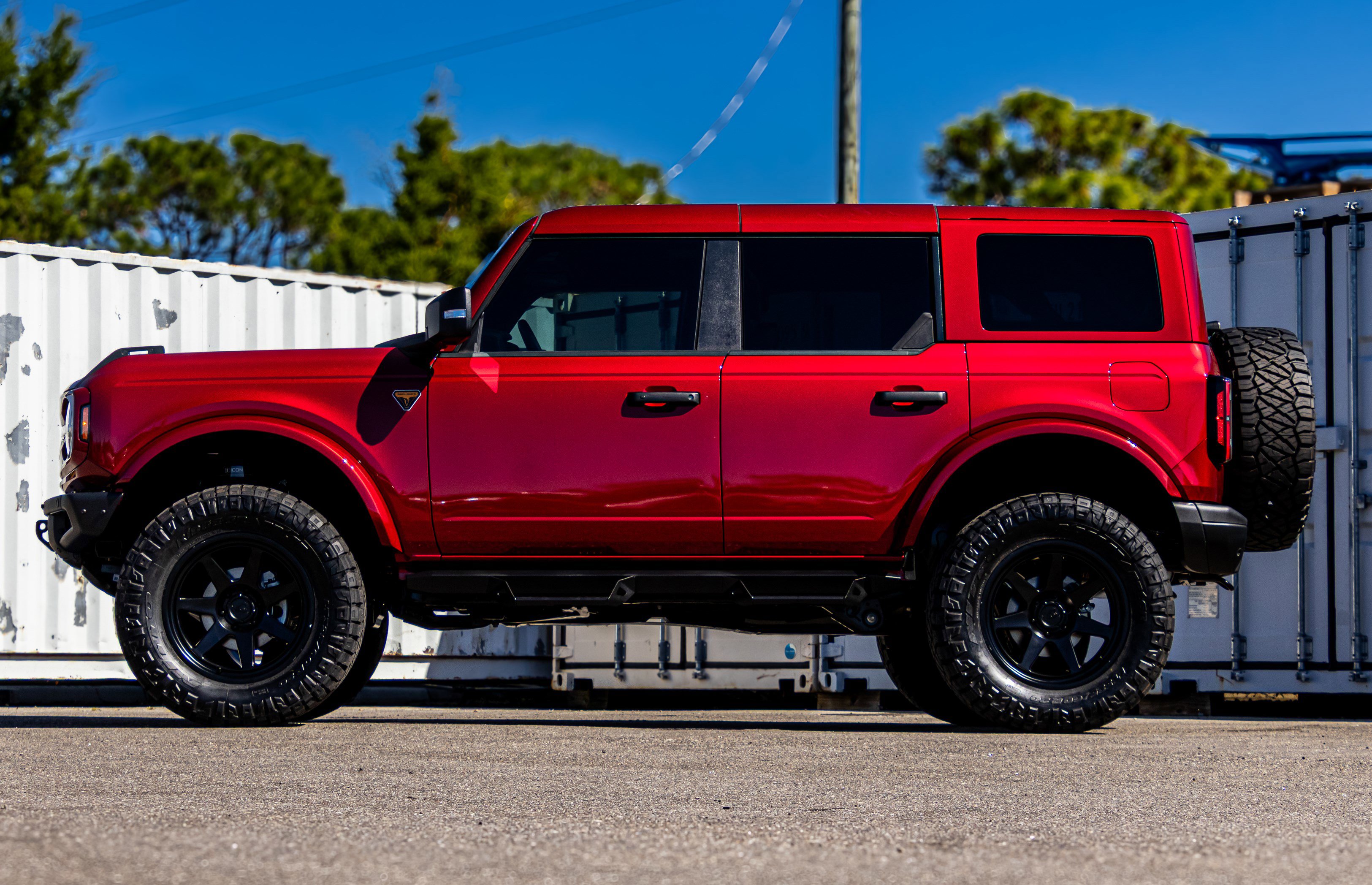 New 2025 Ford Bronco Badlands image 7
