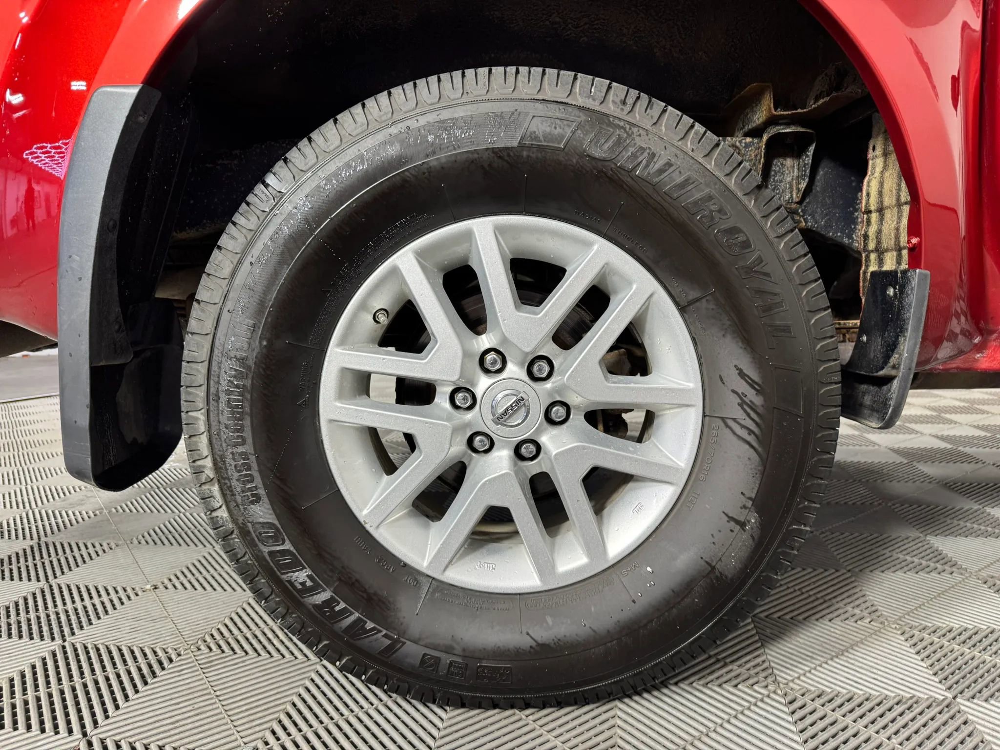 Used 2018 Nissan Frontier SV image 40