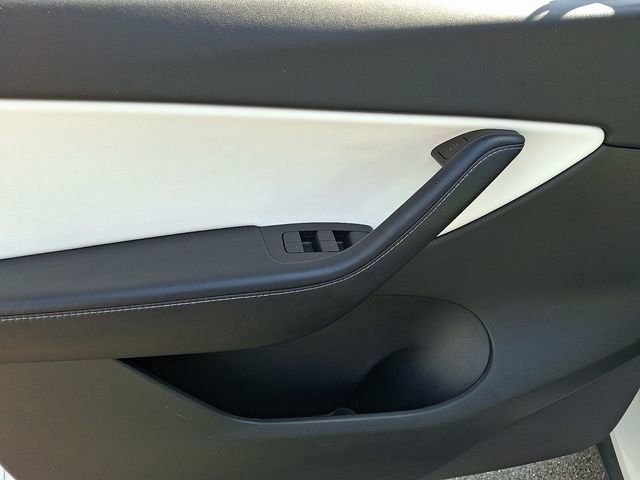 Used 2022 Tesla Model Y Performance AWD/4WD image 14