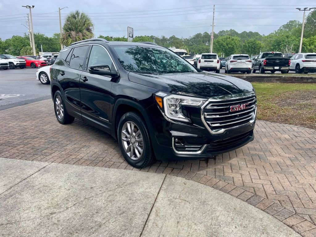 Used 2022 GMC Terrain SLT w/ Infotainment Package II image 8