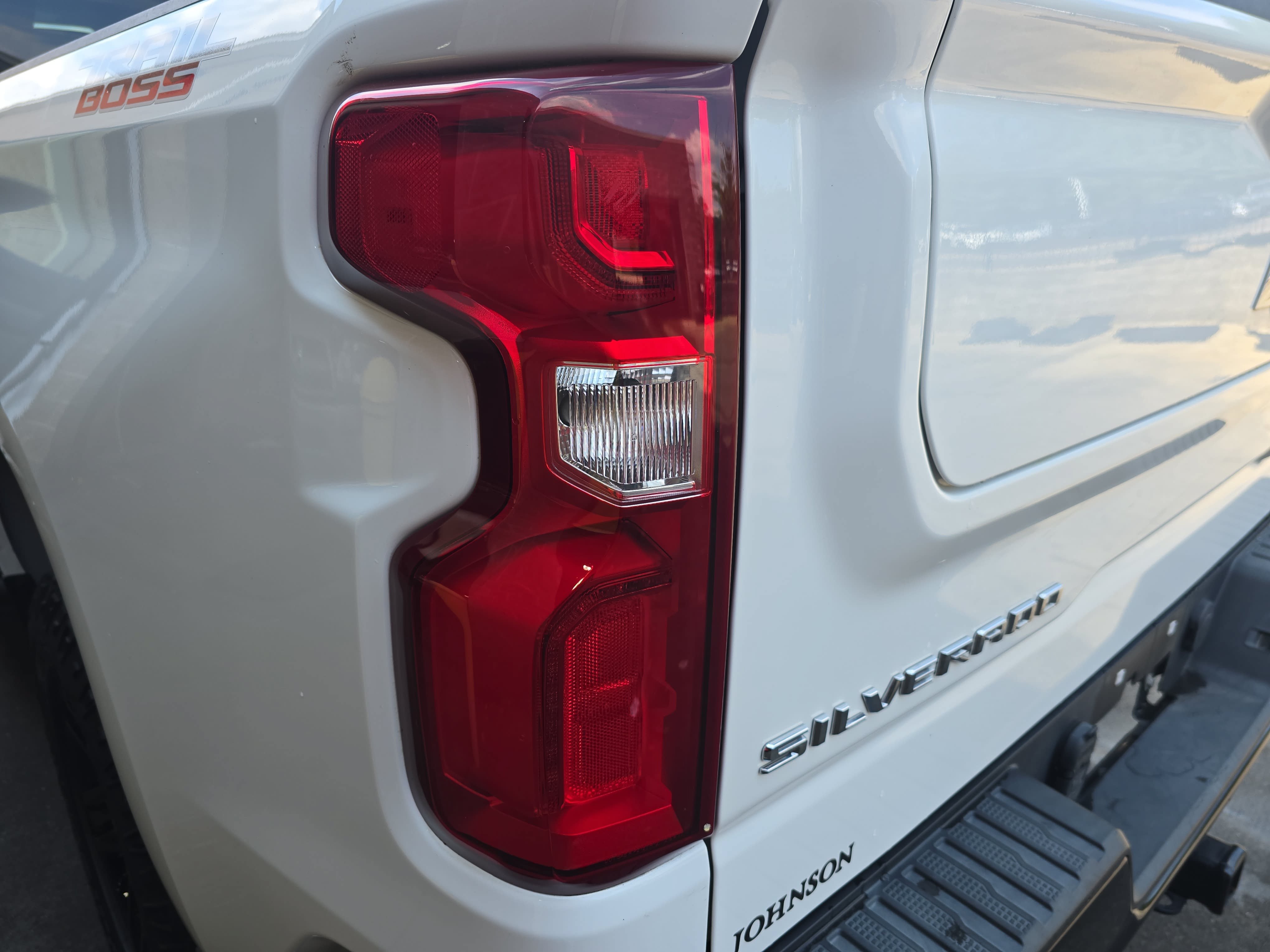 Used 2022 Chevrolet Silverado 1500 Custom Trail Boss w/ Safety Confidence Package AWD/4WD image 32
