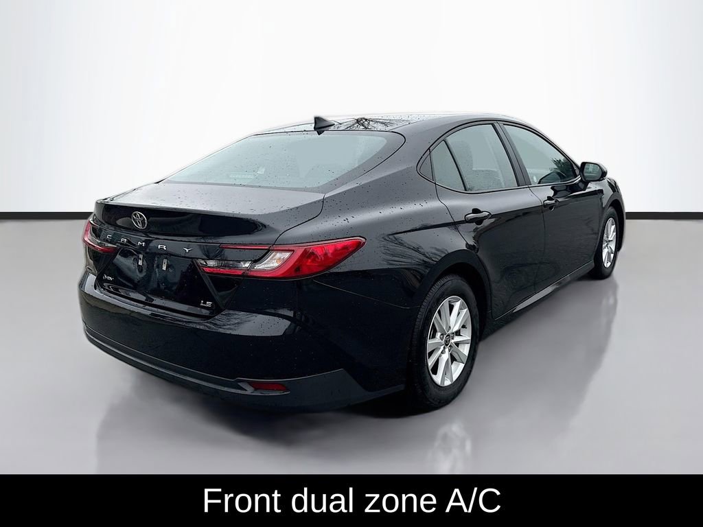 Used 2025 Toyota Camry LE video 2