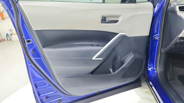 Used 2025 Toyota Corolla Cross LE FWD image 19