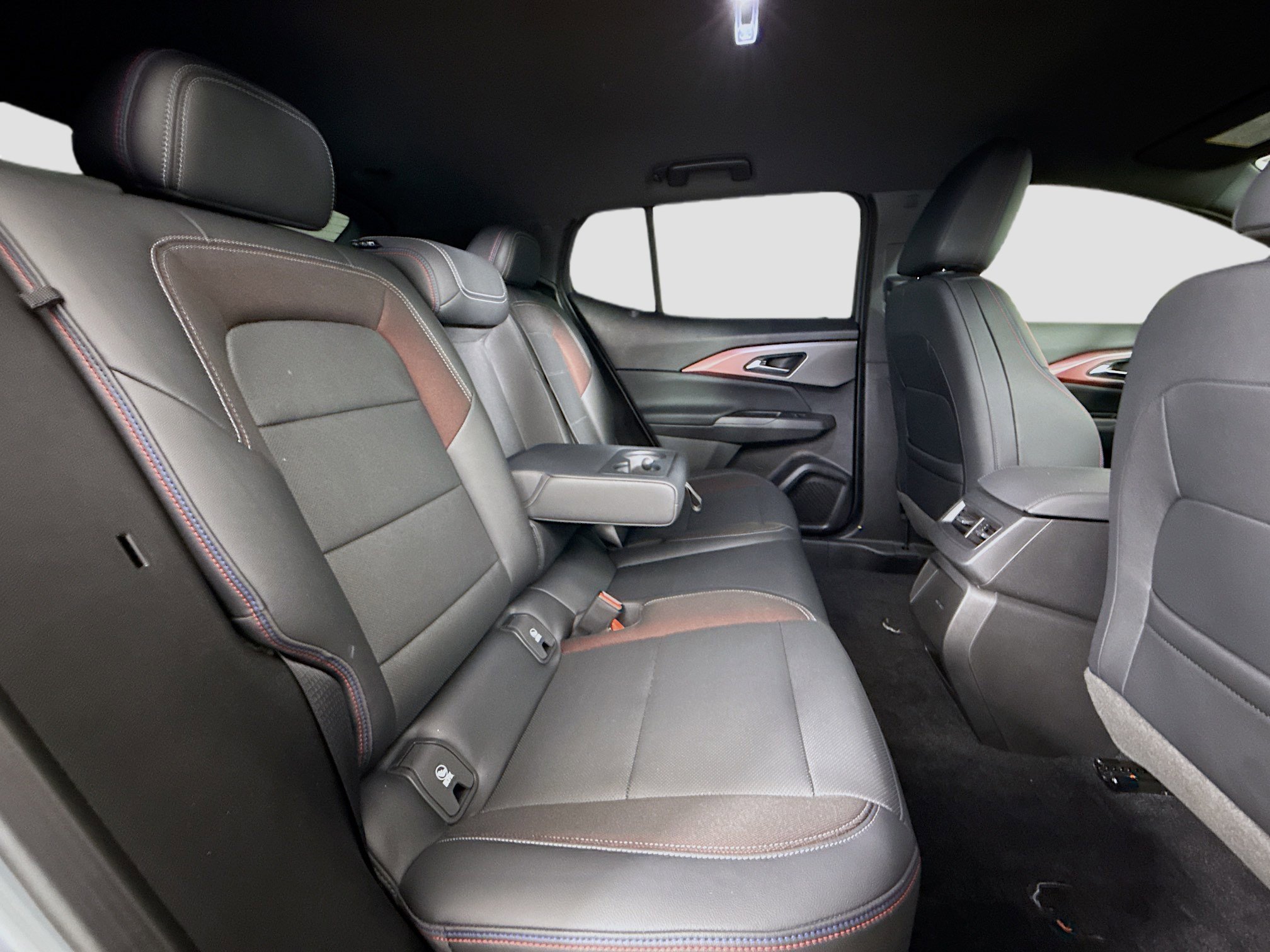 Used 2024 Chevrolet Equinox EV RS image 28