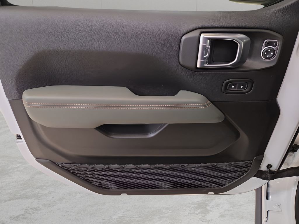 New 2026 Jeep Gladiator Mojave AWD/4WD image 10
