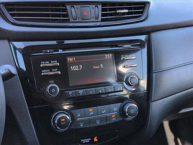 Used 2017 Nissan Rogue S image 15