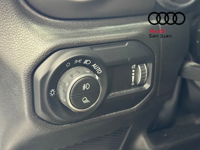 Used 2023 Jeep Gladiator Rubicon w/ Trailer Tow Package image 31