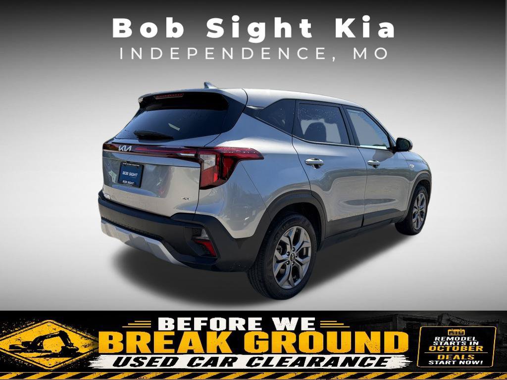 Used 2024 Kia Seltos LX AWD/4WD image 13