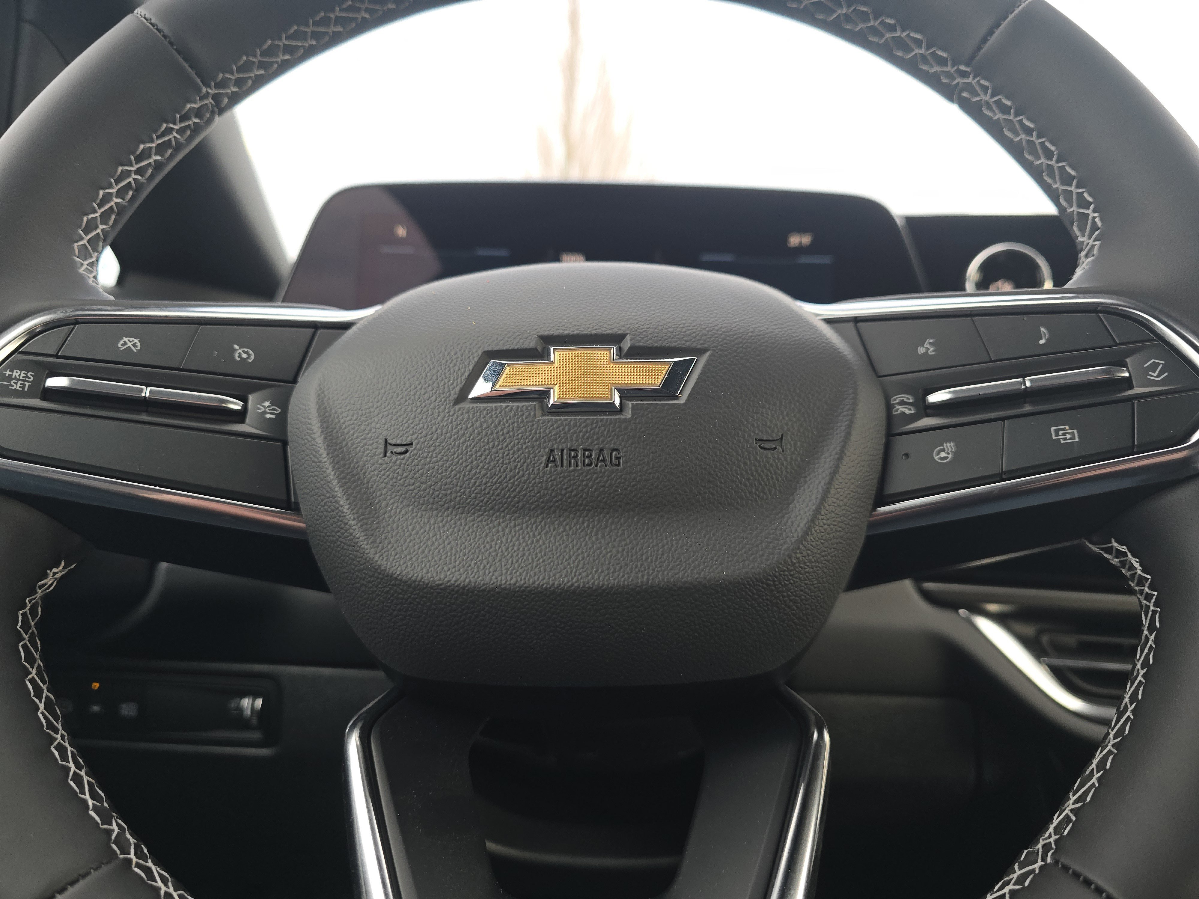 New 2026 Chevrolet Equinox EV LT image 29