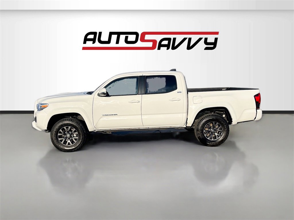 Used 2022 Toyota Tacoma SR5 w/ Technology Package image 4