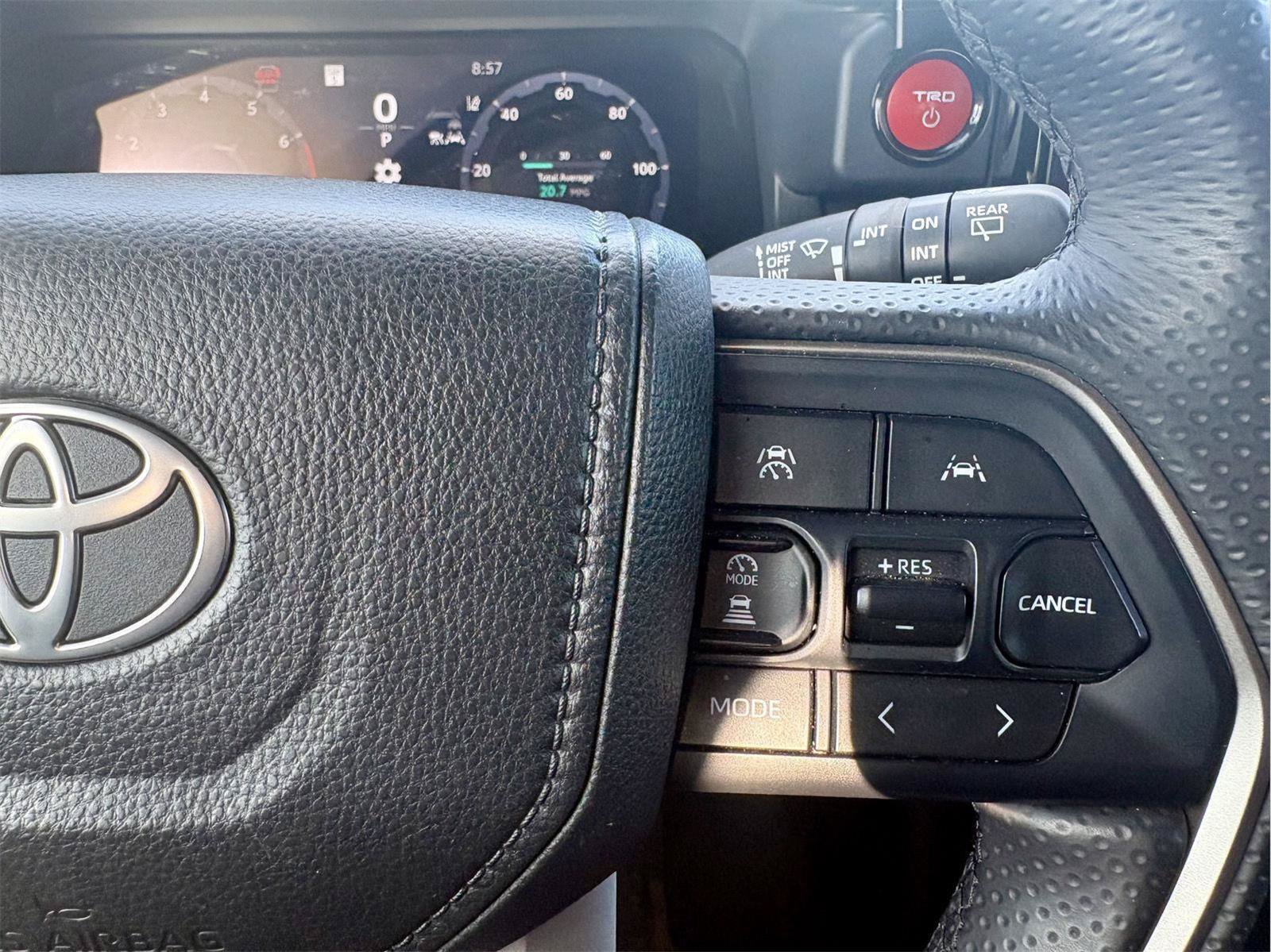 Used 2025 Toyota 4Runner TRD Off-Road Premium w/ Tow Technology Package AWD/4WD image 18