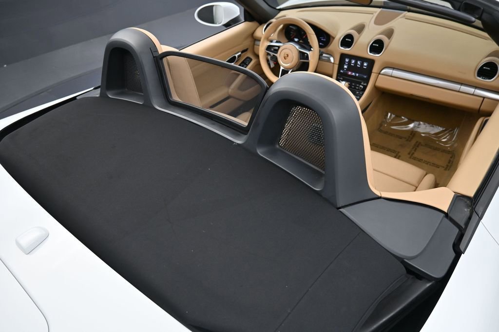 Certified 2017 Porsche 718 Boxster RWD image 25
