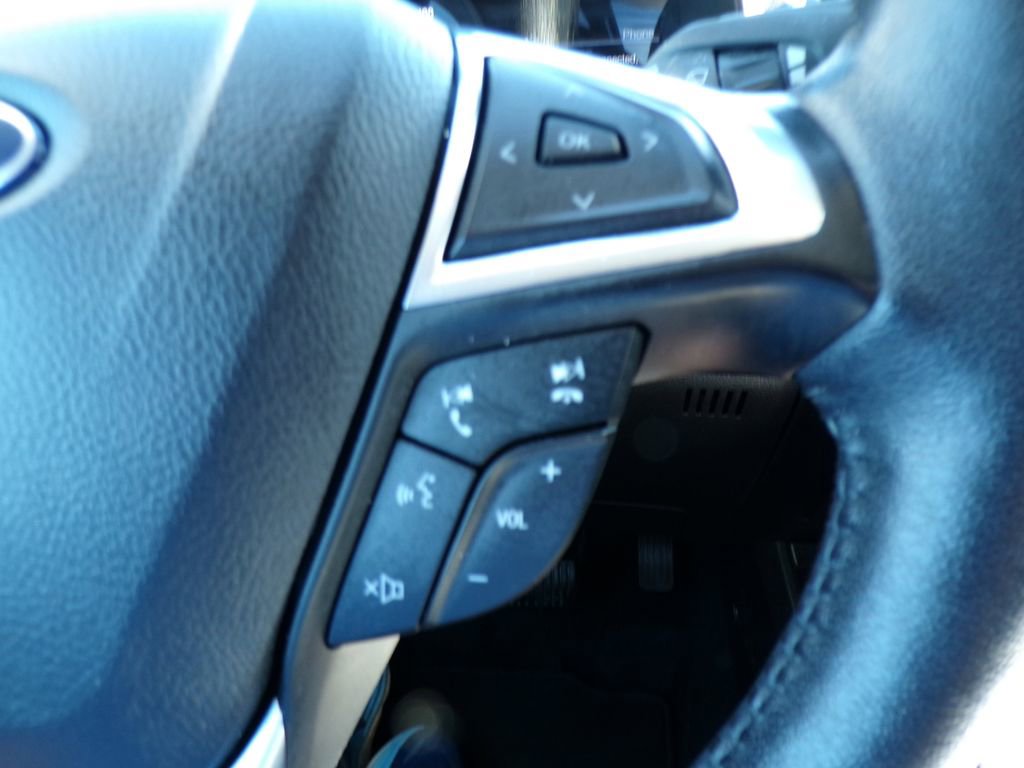 Used 2024 Ford Edge Titanium image 18