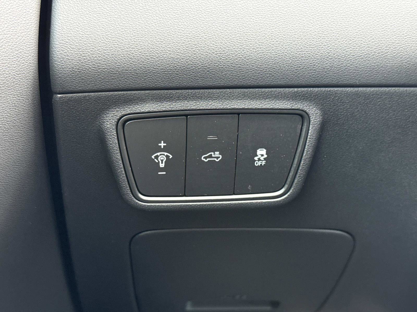 Certified 2023 Hyundai Santa Cruz Limited image 14