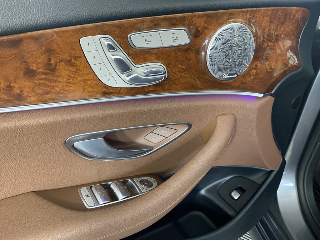 Used 2017 Mercedes-Benz E 300 4MATIC image 14