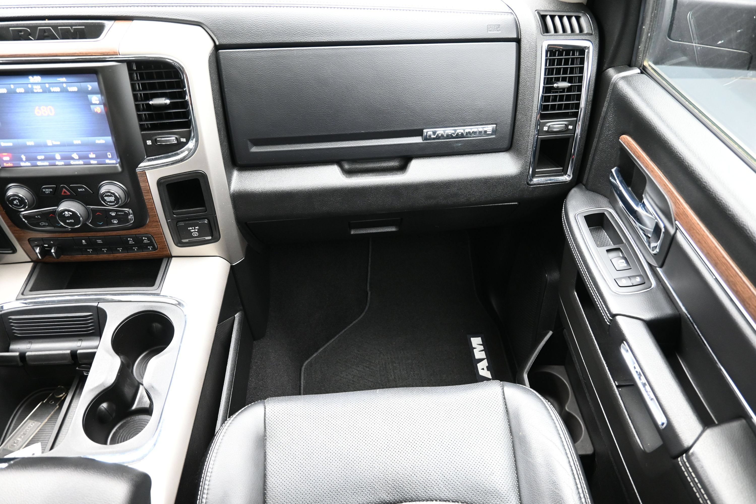 Used 2018 RAM 2500 Laramie w/ Snow Chief Group AWD/4WD image 38