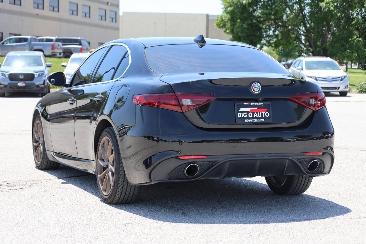 Used 2020 Alfa Romeo Giulia AWD w/ Cold Weather Package image 11