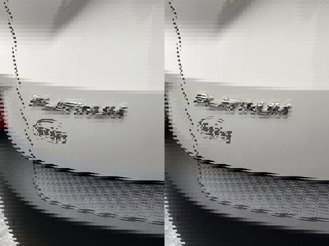 Certified 2024 Ford Escape Platinum w/ Premium Technology Package image 34