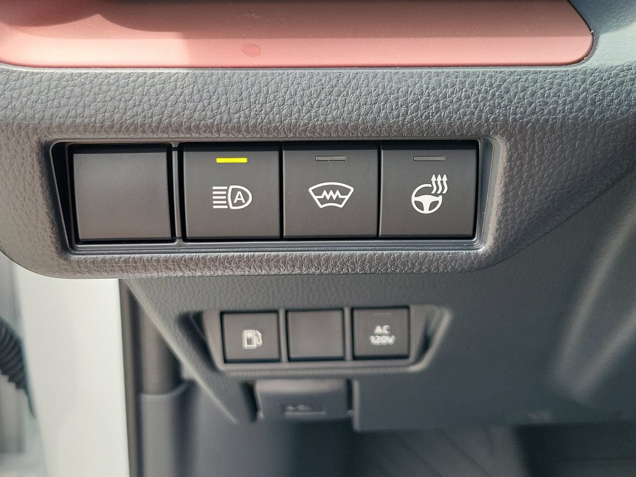 New 2026 Toyota Prius Plug-In Hybrid FWD image 30
