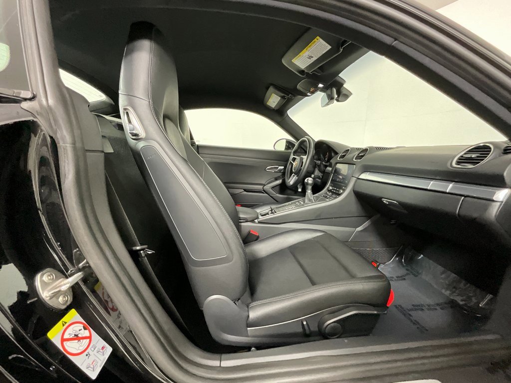 Used 2024 Porsche 718 Cayman image 14