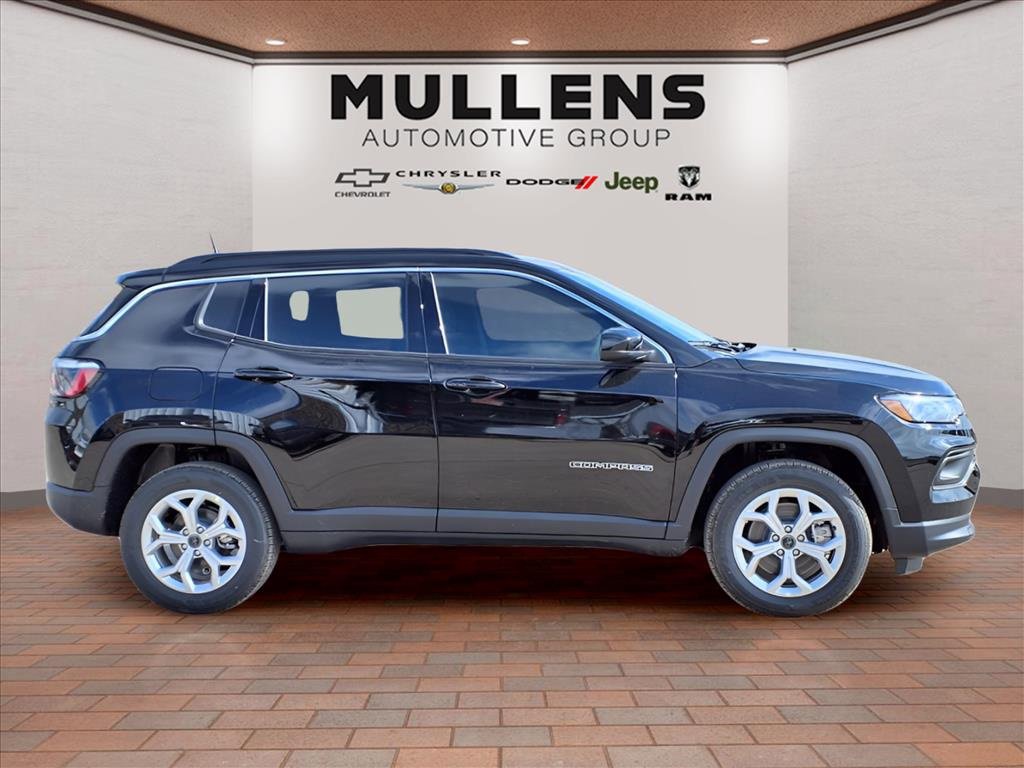 New 2026 Jeep Compass Latitude image 4