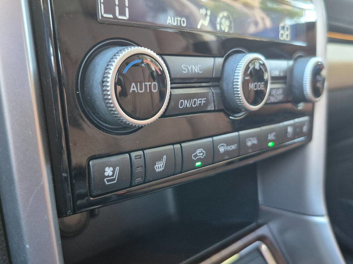 Used 2022 Subaru Ascent Touring image 36