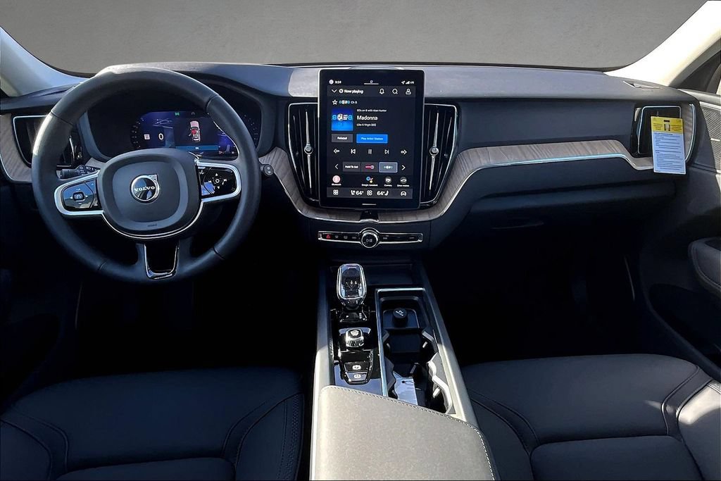 New 2026 Volvo XC60 B5 Plus w/ Climate Package AWD/4WD image 5
