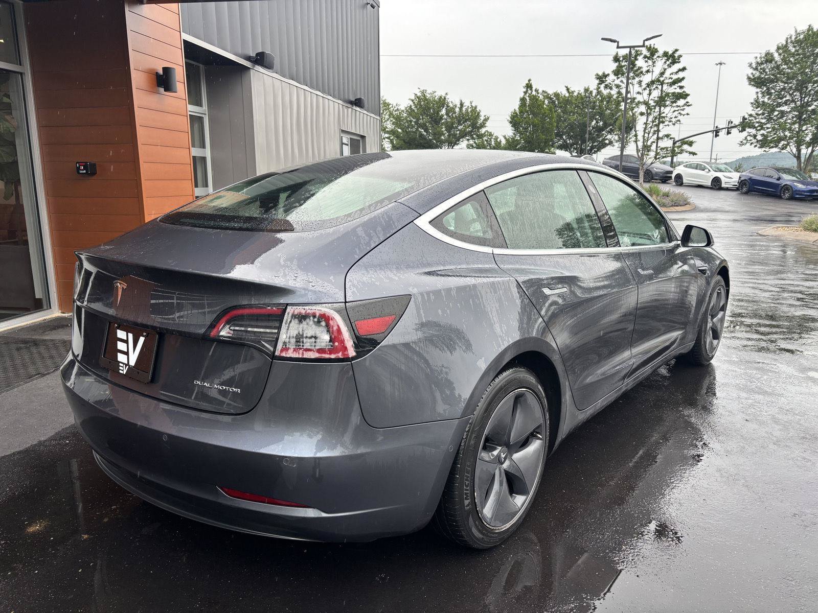 Used 2019 Tesla Model 3 Long Range AWD/4WD image 9