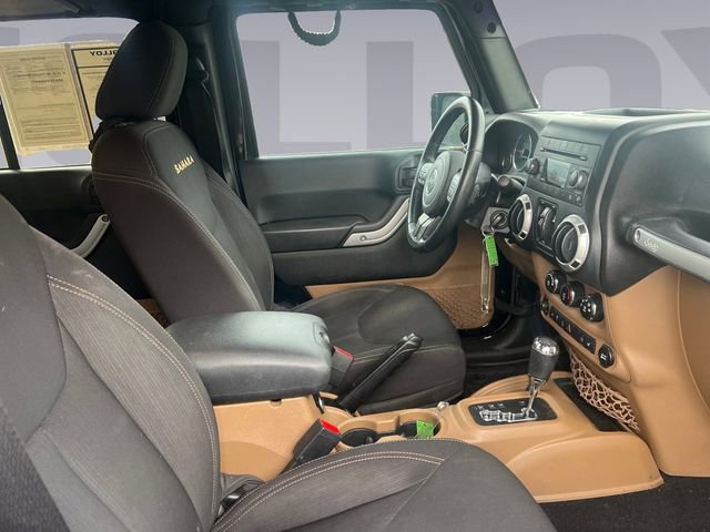 Used 2015 Jeep Wrangler Unlimited Sahara w/ Max Tow Package image 17