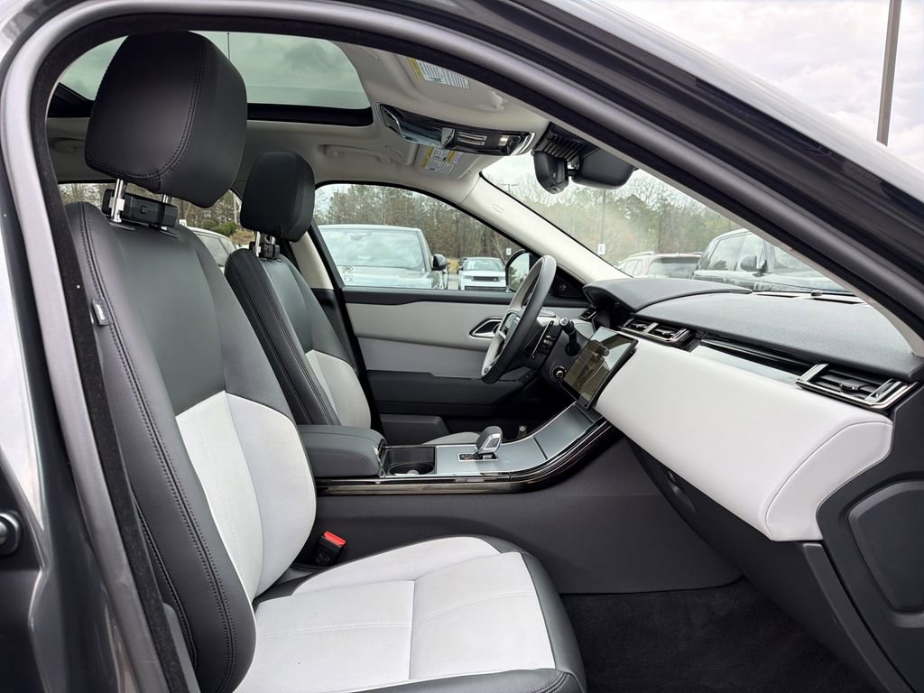 Used 2025 Land Rover Range Rover Velar S image 17