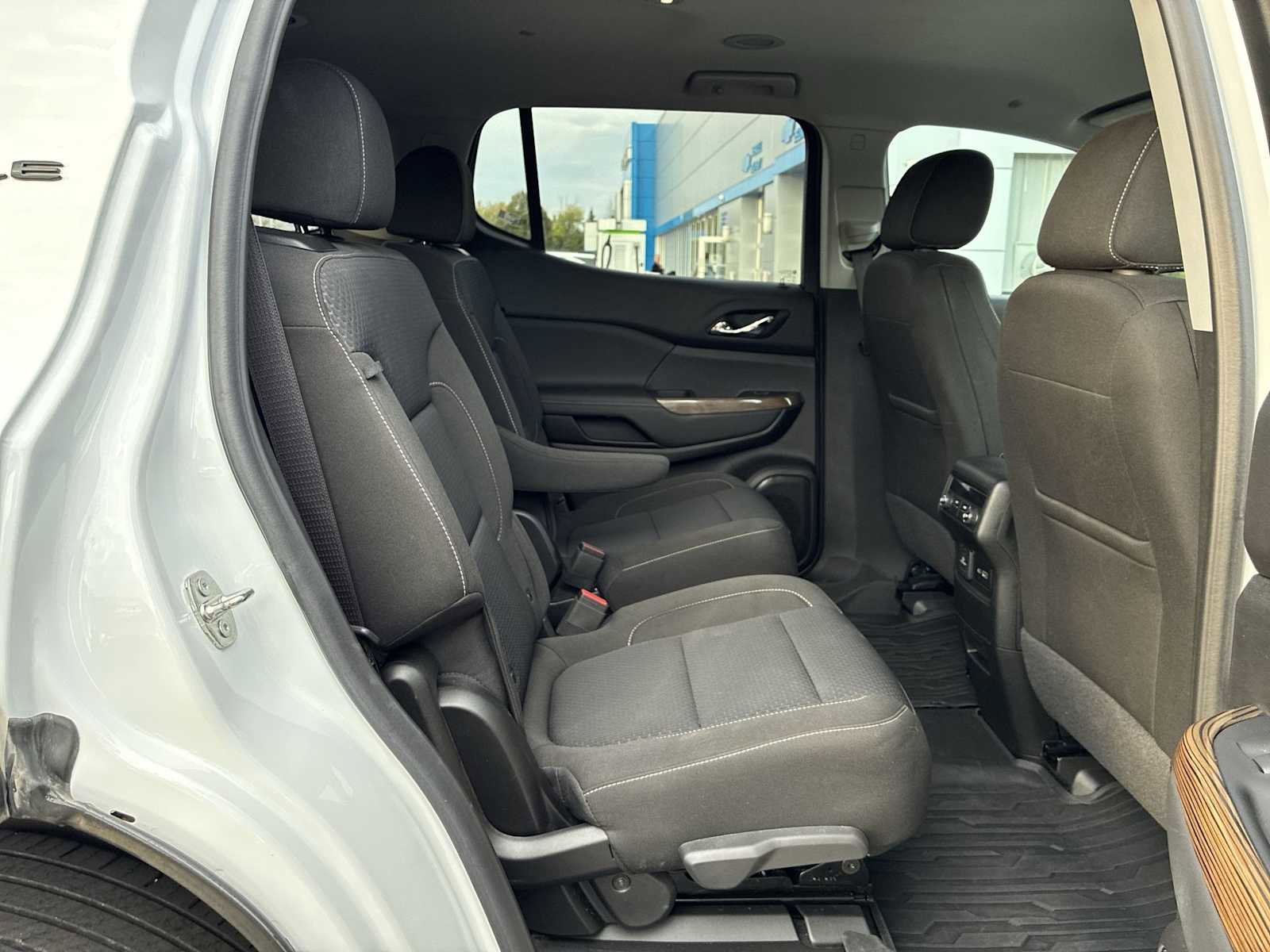 Certified 2023 GMC Acadia SLE w/ Driver Convenience Package image 26