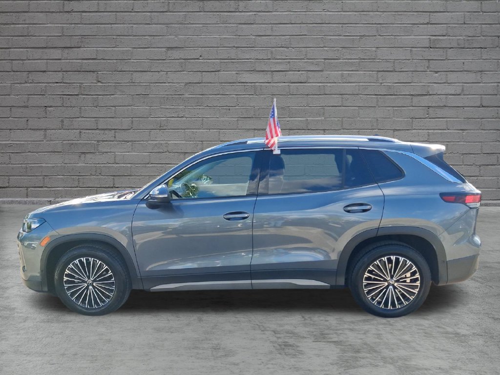 Used 2026 Volkswagen Tiguan S w/ 18" Wheel Package FWD image 5