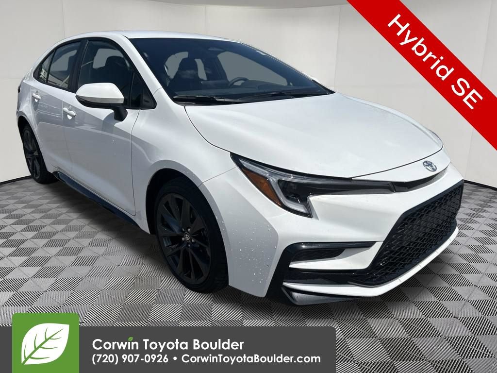 Used 2026 Toyota Corolla SE FWD image 1