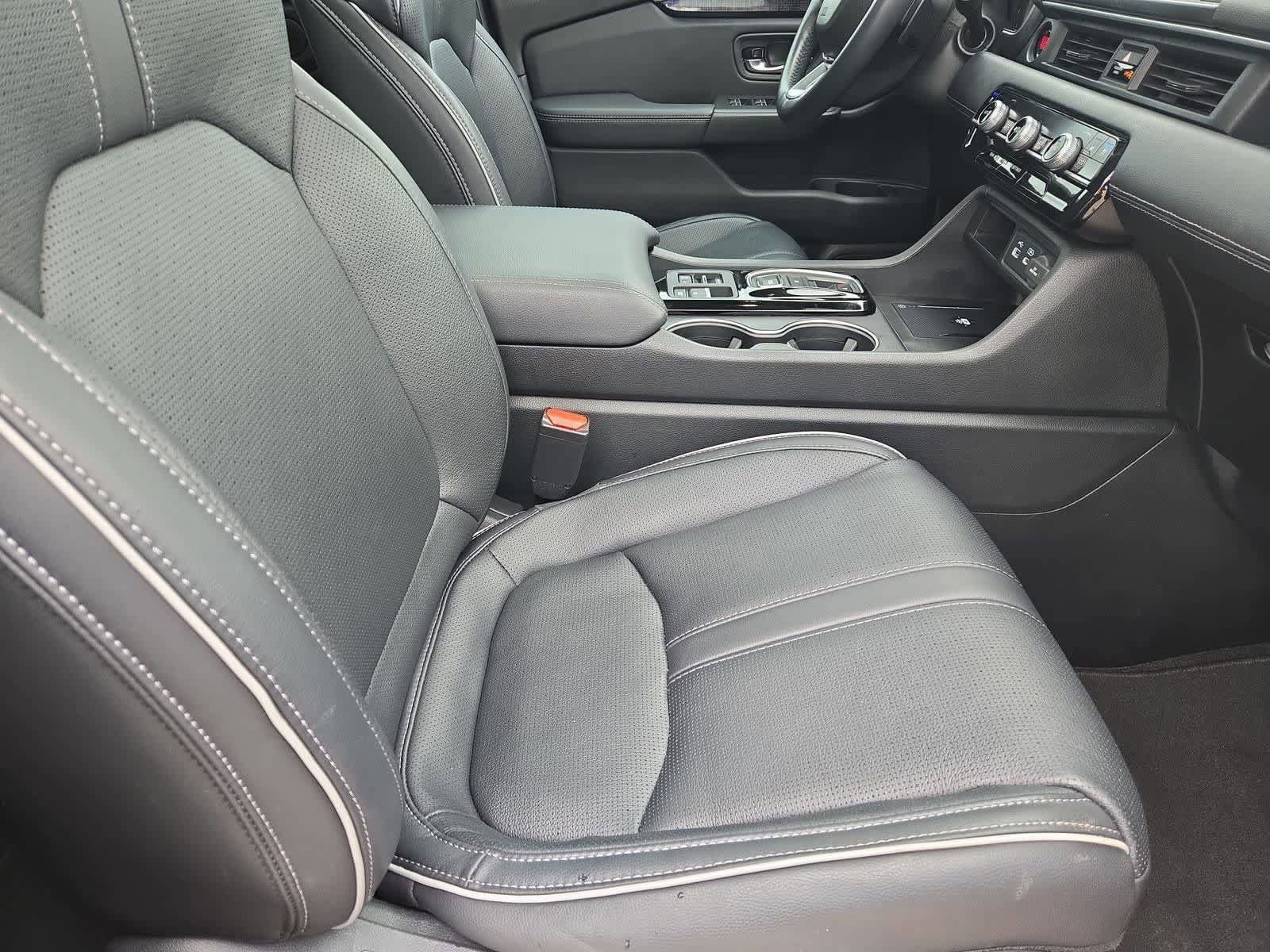 Used 2024 Honda Pilot Elite image 21