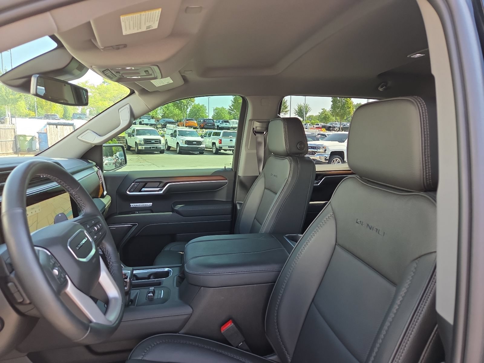 Used 2026 GMC Sierra 1500 Denali AWD/4WD image 9