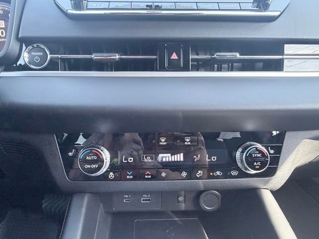 New 2026 Nissan Rogue Platinum image 15