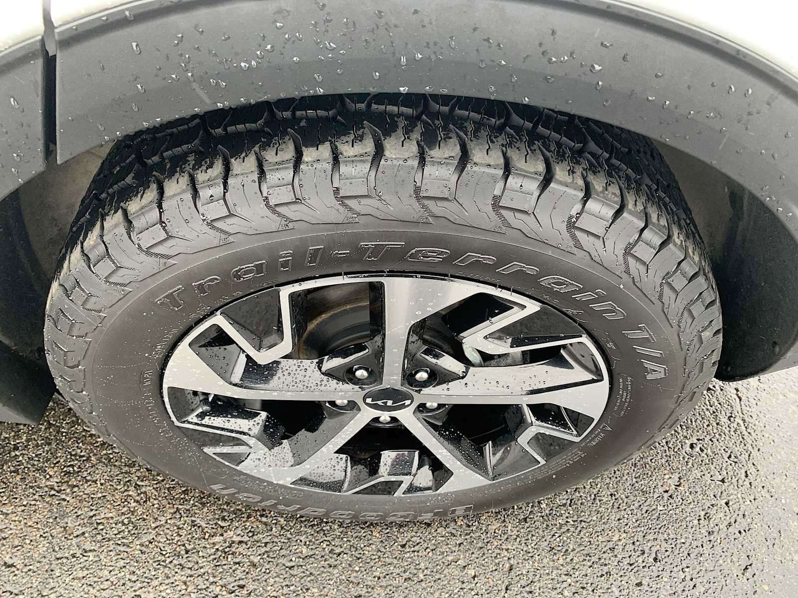 Used 2023 Kia Sportage EX image 32