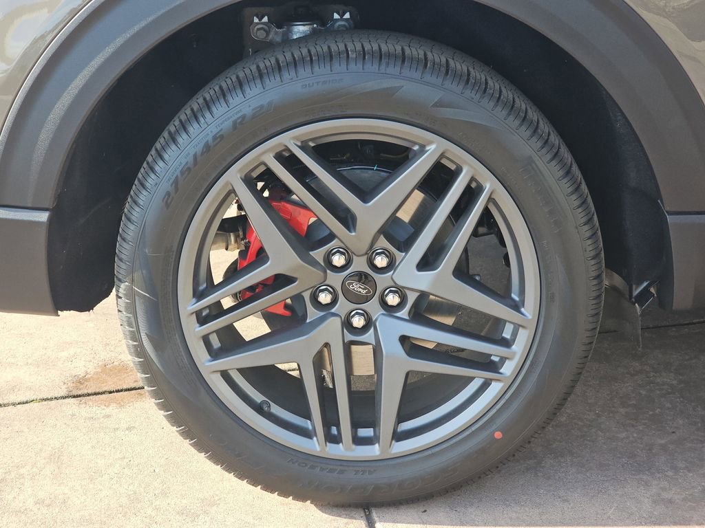 New 2026 Ford Explorer ST w/ Sun And Sound Package image 39