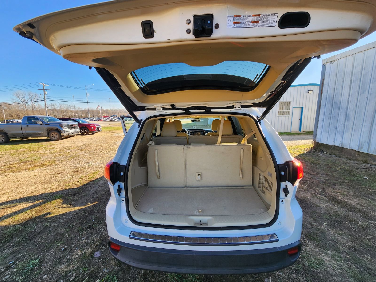 Used 2018 Toyota Highlander FWD V6 image 17