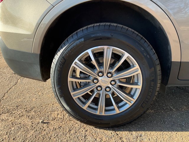 Used 2018 Cadillac XT5 Luxury w/ Driver Awareness Package image 27