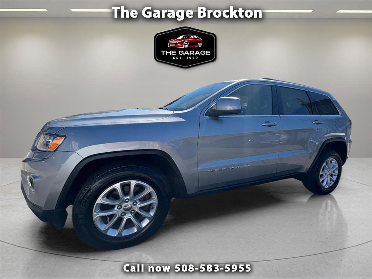 Used 2014 Jeep Grand Cherokee Laredo w/ 18" Wheel & 8.4" Radio Group