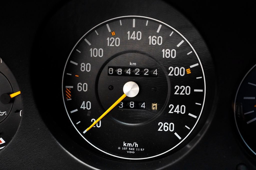 Used 1988 Mercedes-Benz 560 SL image 25
